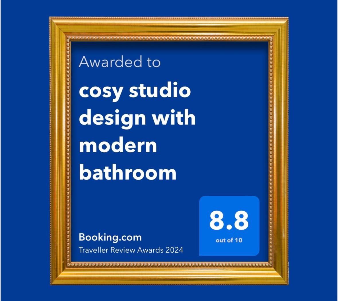 Cosy Studio Design With Modern Bathroom Vaureal Ngoại thất bức ảnh